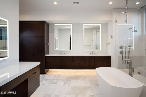 Bath - 9750 E Troon North Dr, Scottsdale, AZ 85262 photo 3 of 7