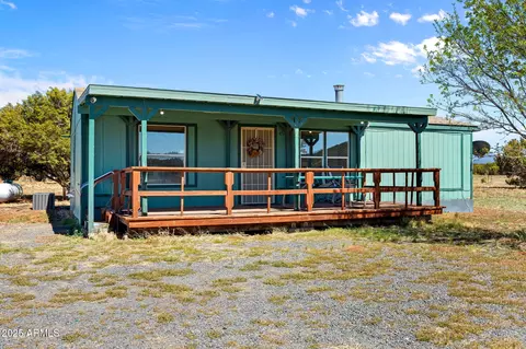 2 County Rd #3125, Vernon, AZ 85940
