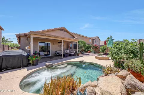 10532 N 116th Ln, Youngtown, AZ 85363