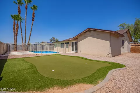 Exterior - 18402 N 17th Ave, Phoenix, AZ 85023 photo 7 of 9