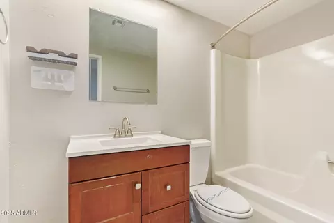 Bath - 18402 N 17th Ave, Phoenix, AZ 85023 photo 2 of 2