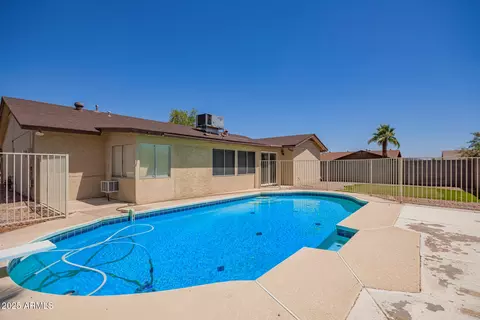 Exterior - 18402 N 17th Ave, Phoenix, AZ 85023 photo 9 of 9