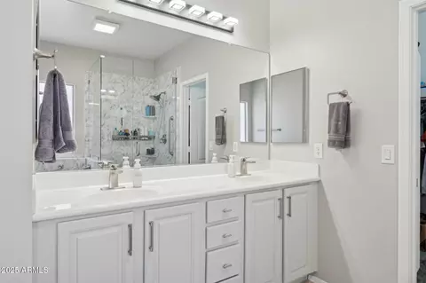 Bath - 2957 E Melrose St, Gilbert, AZ 85297 photo 3 of 4