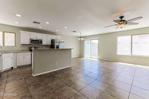Living - 2129 E Yuma Ave, Apache Junction, AZ 85119 photo 3 of 6