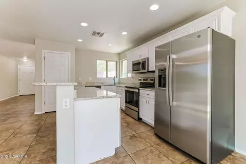 Kitchen - 2129 E Yuma Ave, Apache Junction, AZ 85119 photo 1 of 1