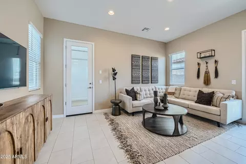 Living - 10064 S Dutchman Dr, Apache Junction, AZ 85120 photo 2 of 2