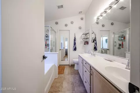Bath - 4765 E Charleston Ave, Phoenix, AZ 85032 photo 1 of 4