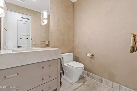 Bath - 2 Biltmore Est #313, Phoenix, AZ 85016 photo 11 of 15