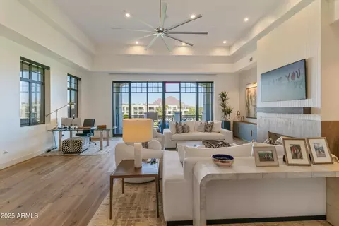 Living - 2 Biltmore Est #313, Phoenix, AZ 85016 photo 1 of 8
