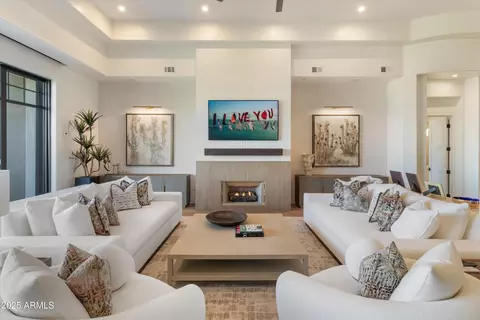 Living - 2 Biltmore Est #313, Phoenix, AZ 85016 photo 5 of 8