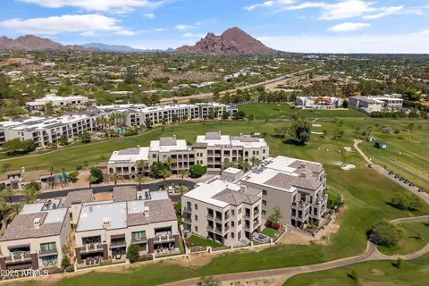 View/Area - 2 Biltmore Est #313, Phoenix, AZ 85016 photo 1 of 9