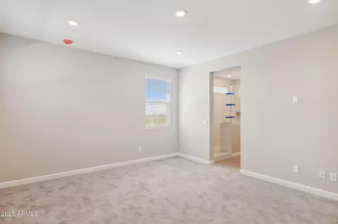 5859 E Covey Ln, Phoenix, AZ 85054 photo 8