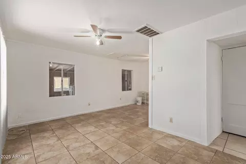 Living - 2562 E Wier Ave, Phoenix, AZ 85040 photo 4 of 4