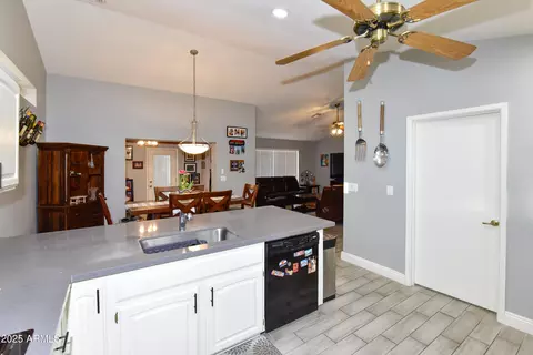 Kitchen - 7916 E Naranja Ave, Mesa, AZ 85209 photo 4 of 4
