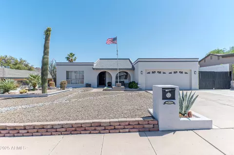 2033 E Hillery Dr, Phoenix, AZ 85022