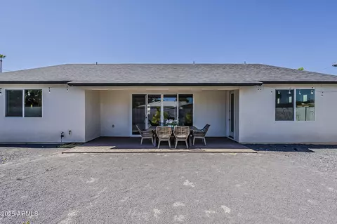 Exterior - 3834 E Clarendon Ave, Phoenix, AZ 85018 photo 7 of 14