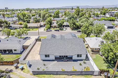 View/Area - 3834 E Clarendon Ave, Phoenix, AZ 85018 photo 4 of 7