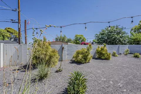 Exterior - 3834 E Clarendon Ave, Phoenix, AZ 85018 photo 5 of 14