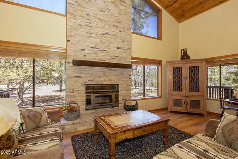 5002 Horseshoe Dr, Happy Jack, AZ 86024