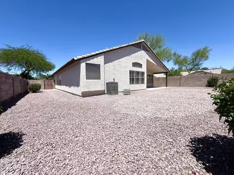 Exterior - 1679 E Oakland St, Gilbert, AZ 85295 photo 5 of 6