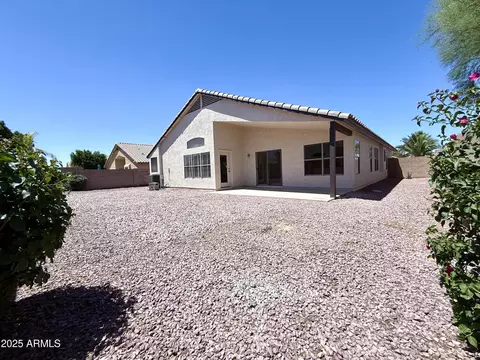 Exterior - 1679 E Oakland St, Gilbert, AZ 85295 photo 4 of 6