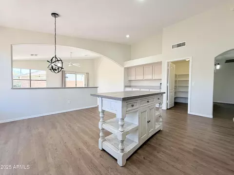 Kitchen - 1679 E Oakland St, Gilbert, AZ 85295 photo 4 of 4