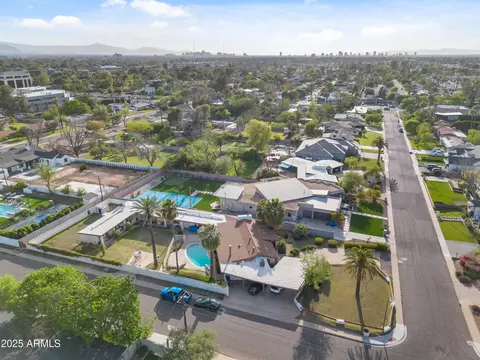 View/Area - 4461 E Flower St, Phoenix, AZ 85018 photo 5 of 9