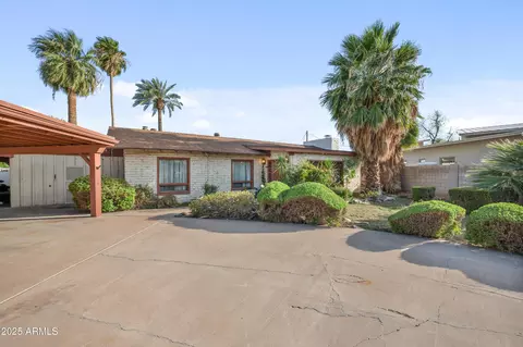 Exterior - 4461 E Flower St, Phoenix, AZ 85018 photo 6 of 7
