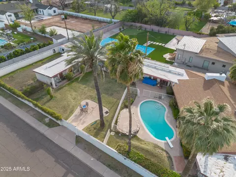 View/Area - 4461 E Flower St, Phoenix, AZ 85018 photo 8 of 9