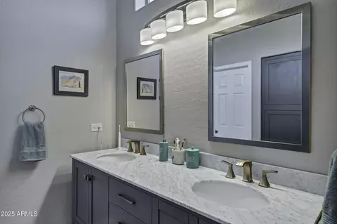Bath - 18132 E Vencino St, Gilbert, AZ 85298 photo 1 of 4