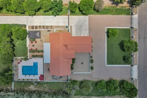 View/Area - 18132 E Vencino St, Gilbert, AZ 85298 photo 2 of 10