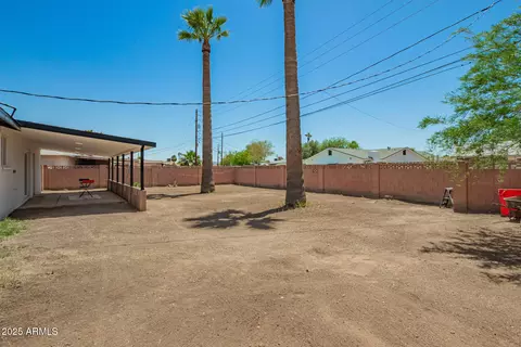 Exterior - 3302 N 40th Dr, Phoenix, AZ 85019 photo 8 of 8
