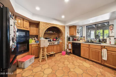 Kitchen - 1908 E Beck Ln, Phoenix, AZ 85022 photo 1 of 3