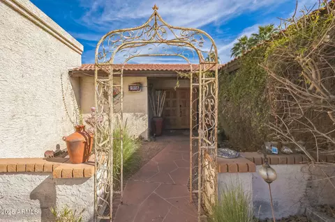 Exterior - 1908 E Beck Ln, Phoenix, AZ 85022 photo 7 of 11