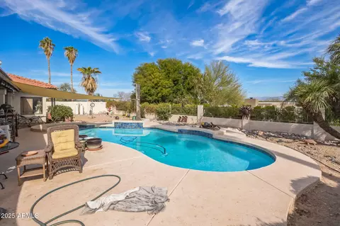 Exterior - 1908 E Beck Ln, Phoenix, AZ 85022 photo 1 of 11