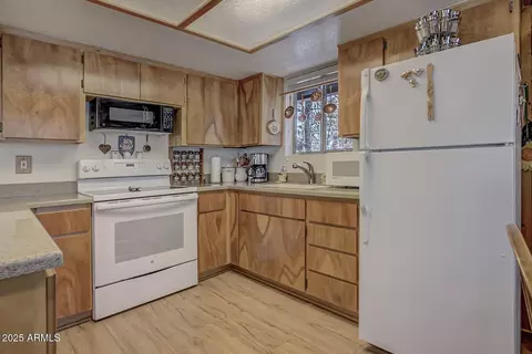 Kitchen - 4004 N Gila Trl, Pine, AZ 85544 photo 1 of 3