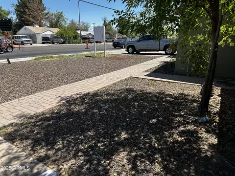 Exterior - 1039 E Broadway Rd, Mesa, AZ 85204 photo 23 of 25