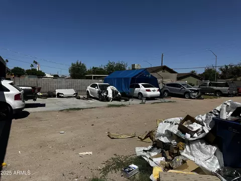 Exterior - 1039 E Broadway Rd, Mesa, AZ 85204 photo 17 of 25