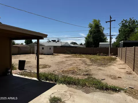Exterior - 1039 E Broadway Rd, Mesa, AZ 85204 photo 5 of 25