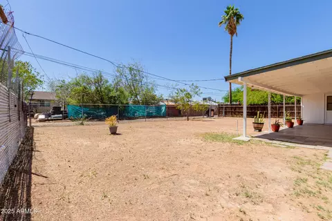 Exterior - 10012 N 16th Dr, Phoenix, AZ 85021 photo 3 of 6