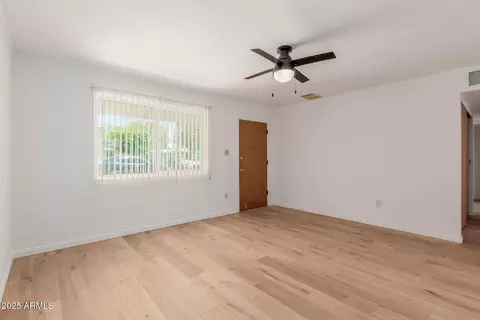 Living - 10012 N 16th Dr, Phoenix, AZ 85021 photo 3 of 5