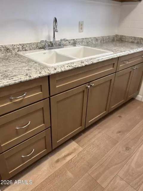 Kitchen - 10012 N 16th Dr, Phoenix, AZ 85021 photo 3 of 4