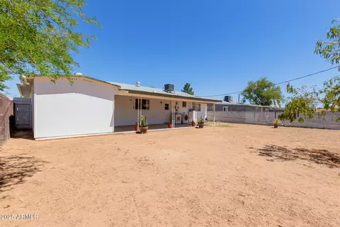 Exterior - 10012 N 16th Dr, Phoenix, AZ 85021 photo 5 of 6