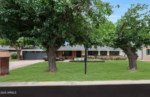 6525 N 3rd St, Phoenix, AZ 85012 photo 2