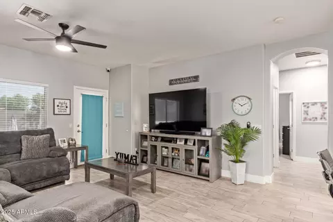 3668 E Derringer Way, Gilbert, AZ 85297 photo 4