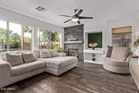 Living - 3466 E Bruce Ave, Gilbert, AZ 85234 photo 1 of 2