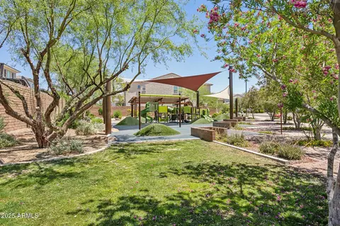 Exterior - 22306 N 34th Pl, Phoenix, AZ 85050 photo 5 of 6
