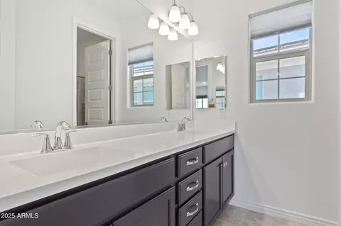 Bath - 22306 N 34th Pl, Phoenix, AZ 85050 photo 2 of 3