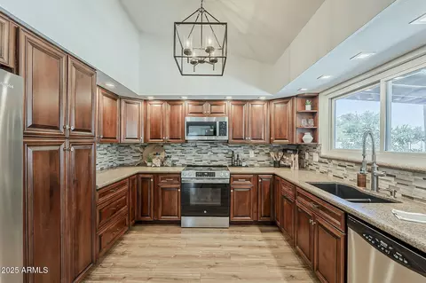 656 W Devon Ct, Gilbert, AZ 85233 photo 17