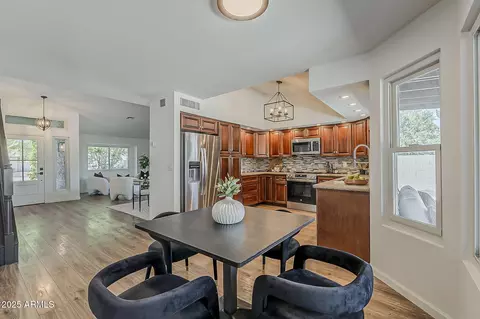 656 W Devon Ct, Gilbert, AZ 85233 photo 14